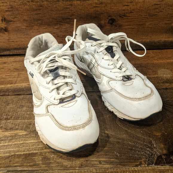 New Balance 554 Walking Shoes Womens 